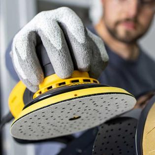 Product image of Mirka 150mm Iridium Sanding Discs (121 Holes) 220 Grit - Pack of 100, 246CH09922 in action 