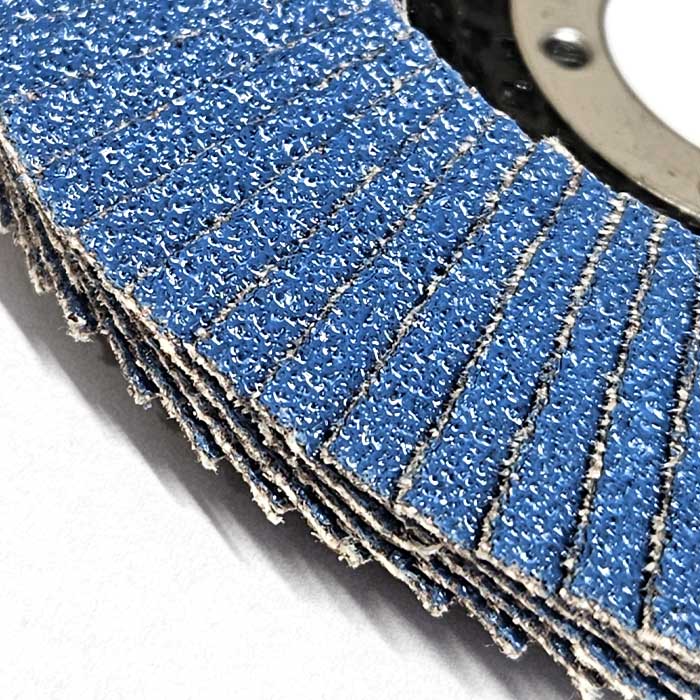 Detail image of the working edge of the Tyrolit ONE 40 Grit Flap Discs, 115mm, 2in1 Flap Discs, 27A, ZA40Q-B (Pack of 10)